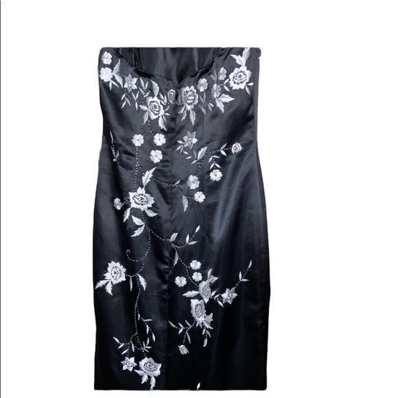 Faviana 7/8 black satin strapless full length dress, embroidery, beading & train - Picture 12 of 13